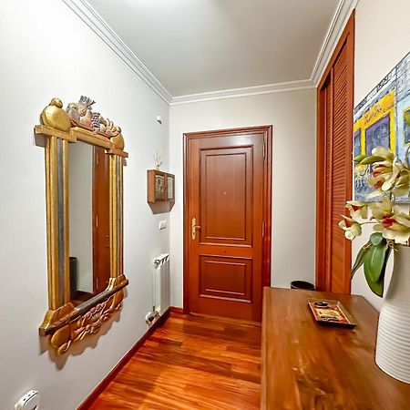 Apartamento Completo, Amplio, Muy Iluminado Y Con Plaza De Garaje Incluida. O Grove Luaran gambar