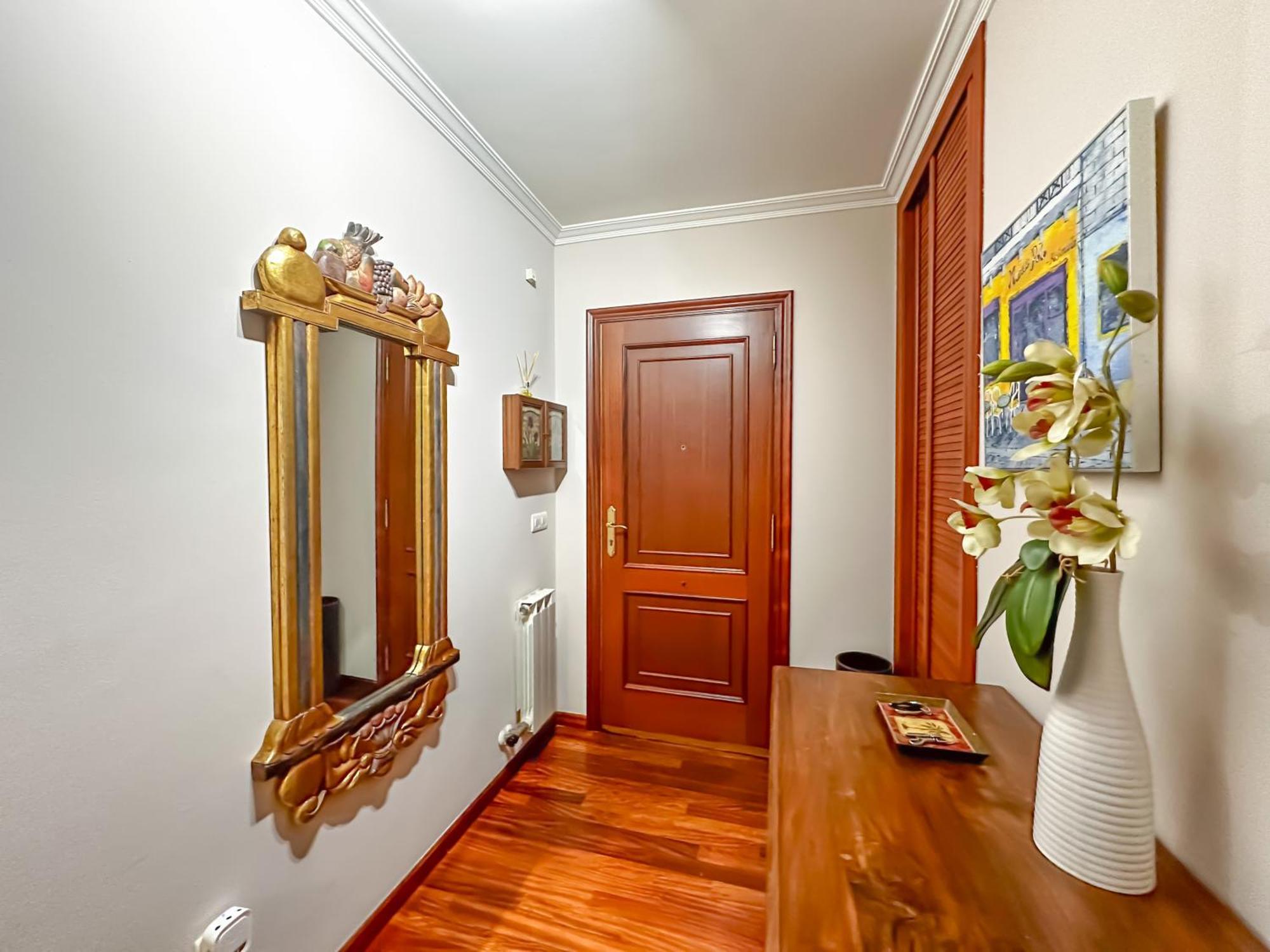Apartamento Completo, Amplio, Muy Iluminado Y Con Plaza De Garaje Incluida. O Grove Luaran gambar