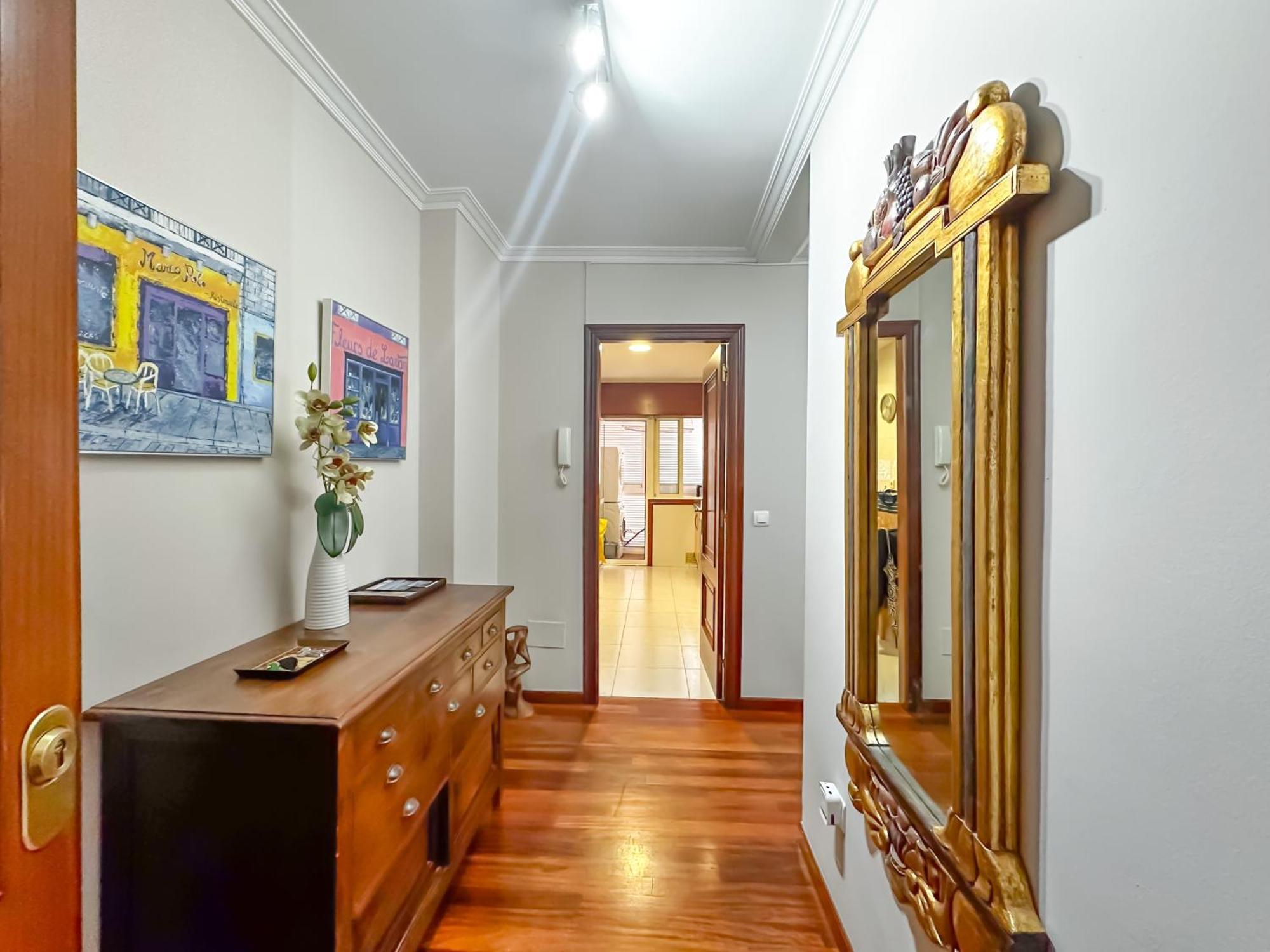 Apartamento Completo, Amplio, Muy Iluminado Y Con Plaza De Garaje Incluida. O Grove Luaran gambar