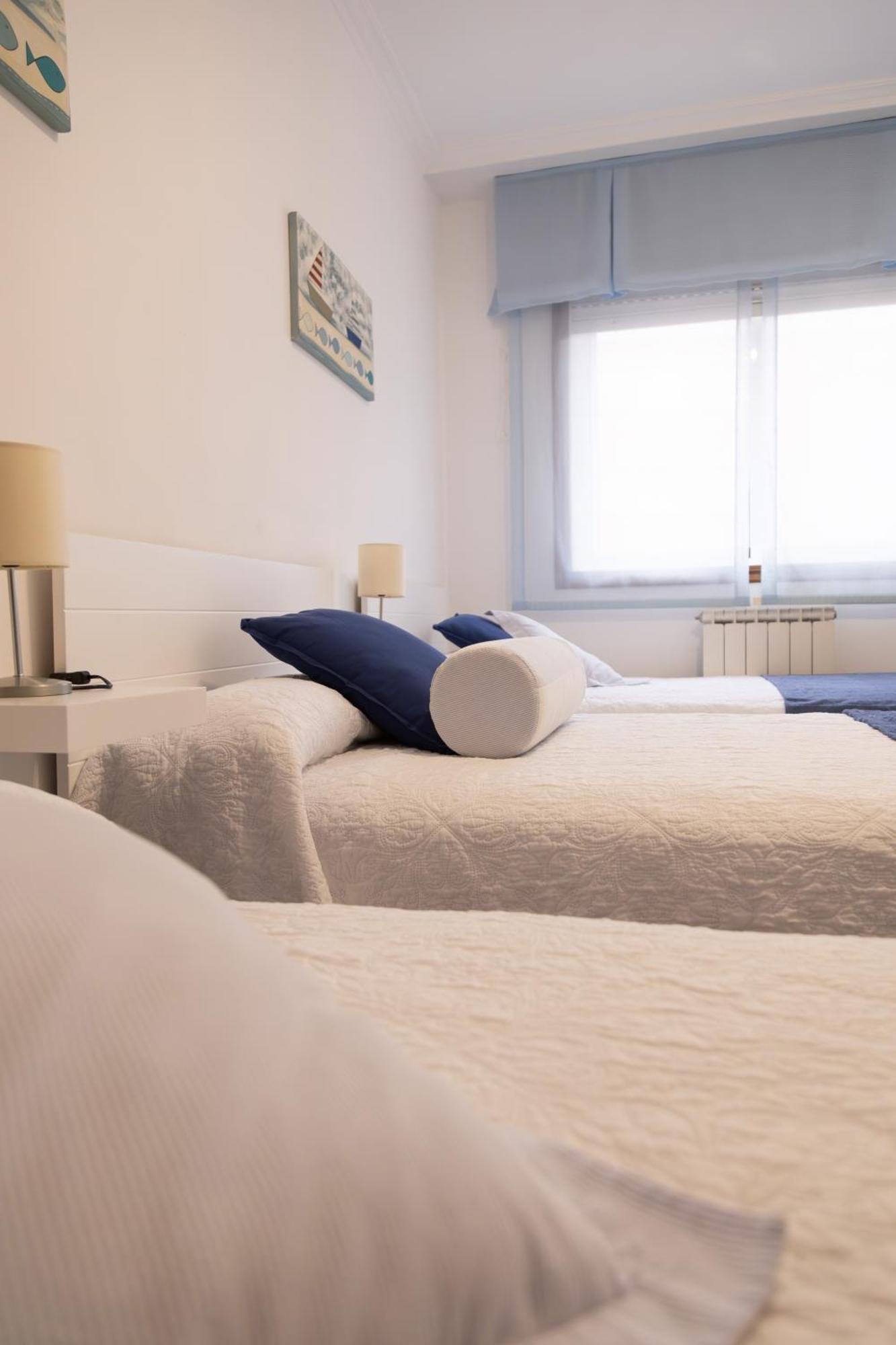 Apartamento Completo, Amplio, Muy Iluminado Y Con Plaza De Garaje Incluida. O Grove Luaran gambar