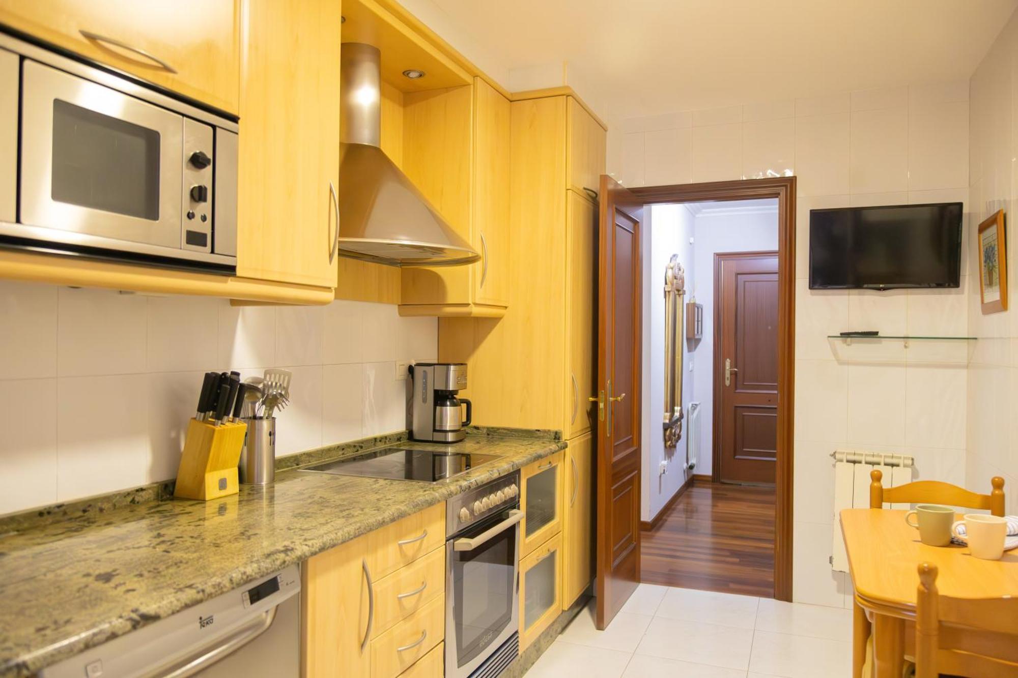 Apartamento Completo, Amplio, Muy Iluminado Y Con Plaza De Garaje Incluida. O Grove Luaran gambar