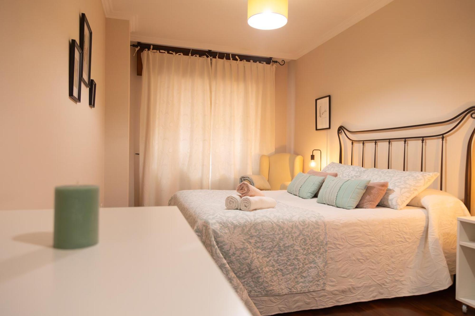 Apartamento Completo, Amplio, Muy Iluminado Y Con Plaza De Garaje Incluida. O Grove Luaran gambar