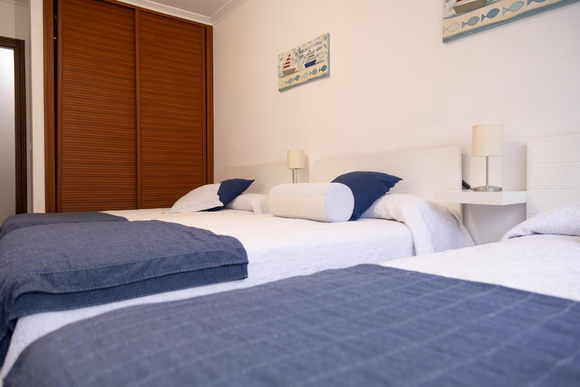 Apartamento Completo, Amplio, Muy Iluminado Y Con Plaza De Garaje Incluida. O Grove Luaran gambar