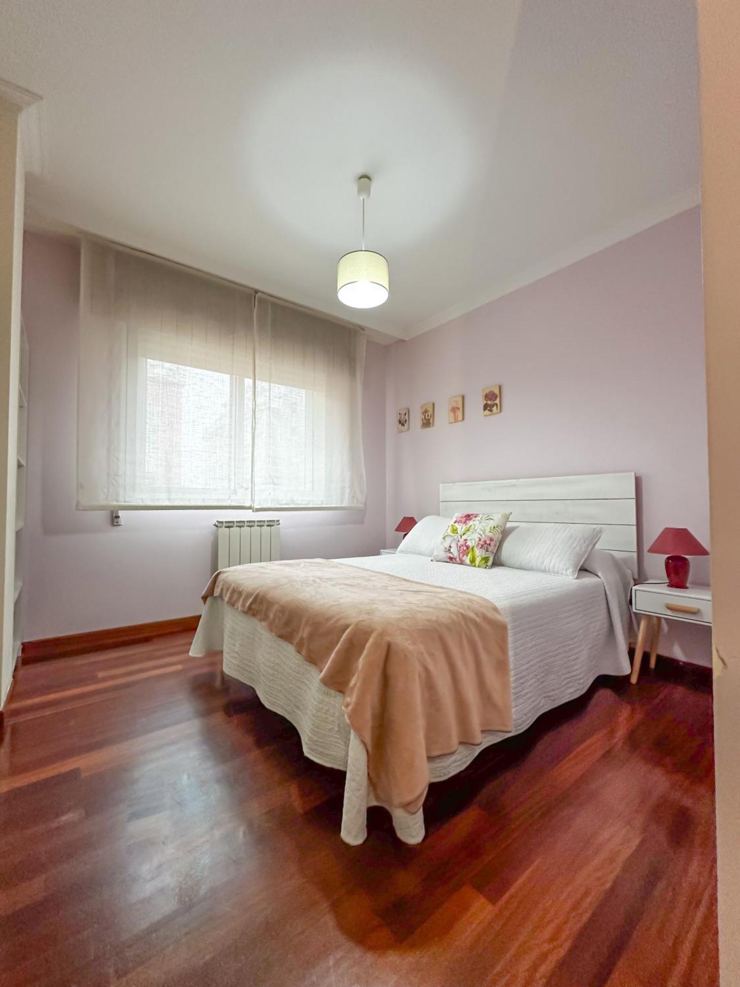 Apartamento Completo, Amplio, Muy Iluminado Y Con Plaza De Garaje Incluida. O Grove Luaran gambar