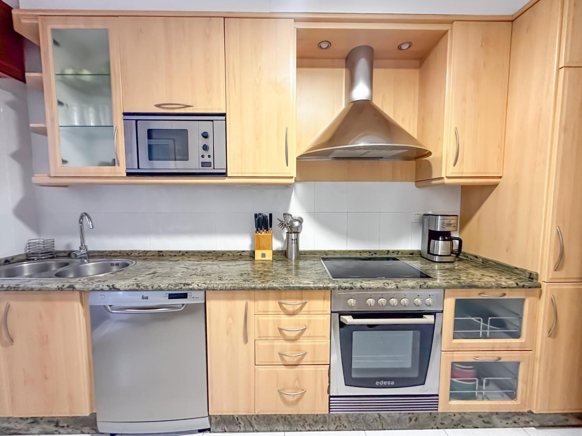 Apartamento Completo, Amplio, Muy Iluminado Y Con Plaza De Garaje Incluida. O Grove Luaran gambar