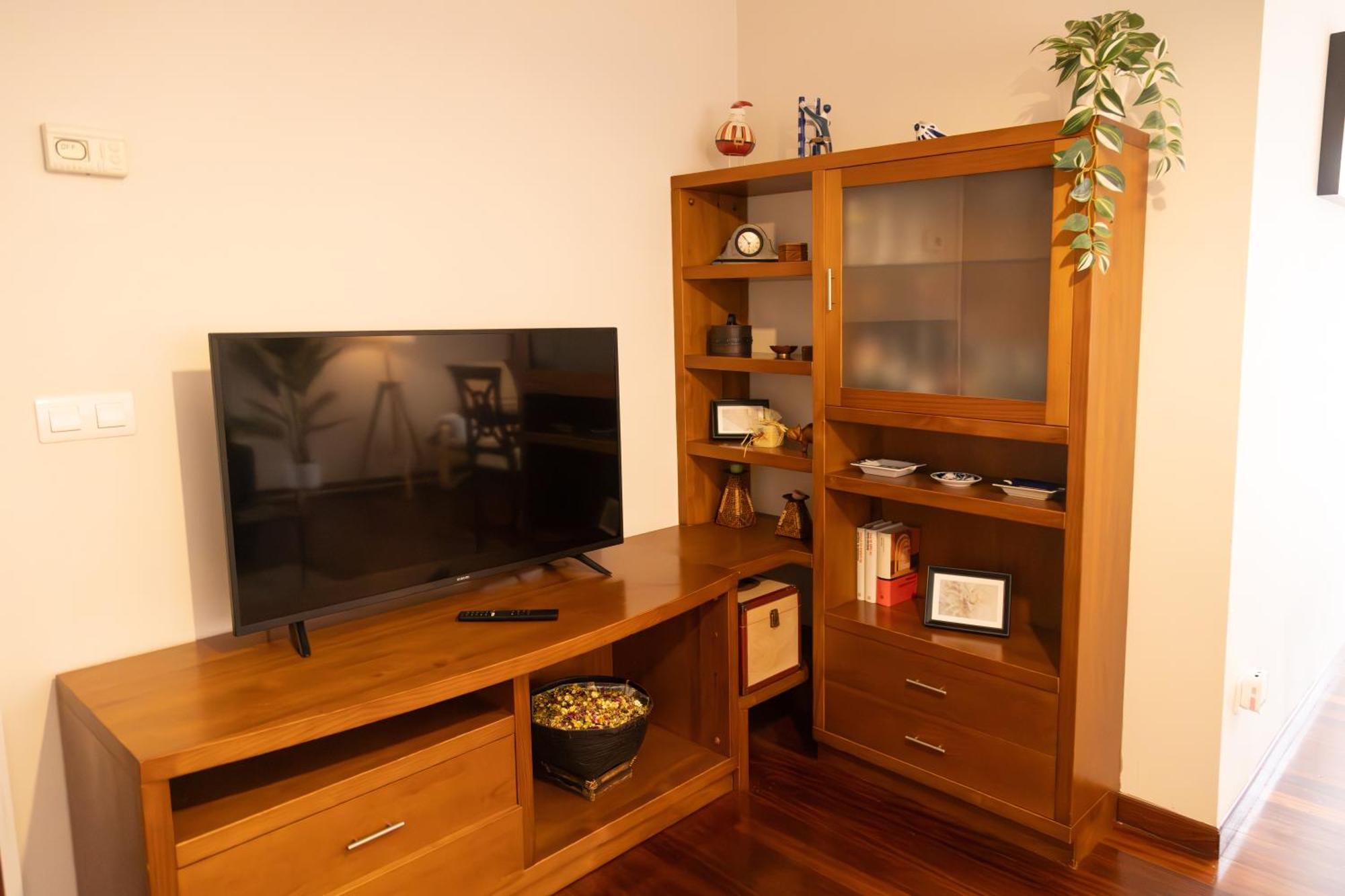 Apartamento Completo, Amplio, Muy Iluminado Y Con Plaza De Garaje Incluida. O Grove Luaran gambar