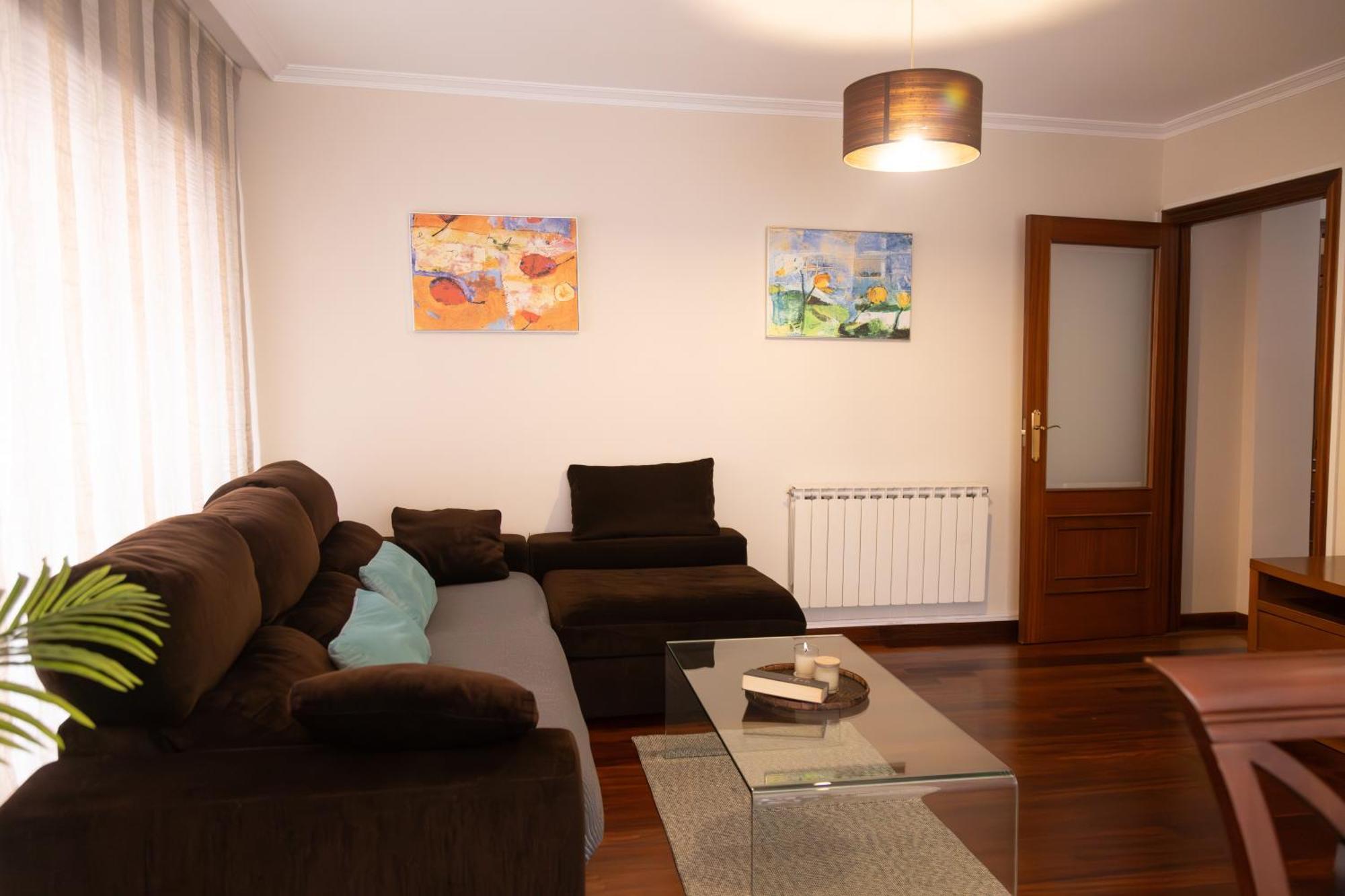 Apartamento Completo, Amplio, Muy Iluminado Y Con Plaza De Garaje Incluida. O Grove Luaran gambar