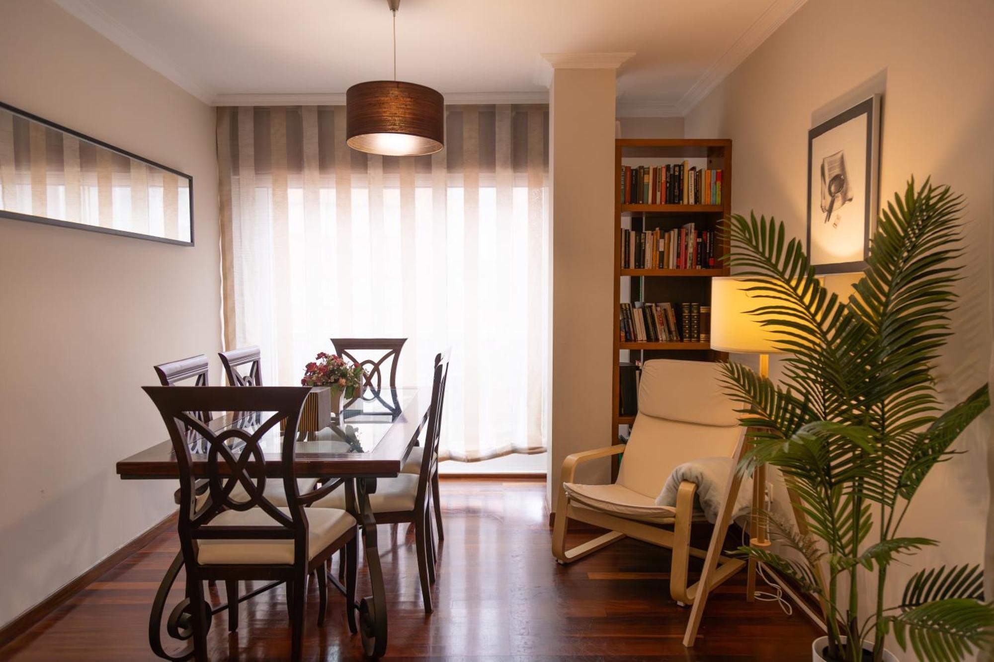 Apartamento Completo, Amplio, Muy Iluminado Y Con Plaza De Garaje Incluida. O Grove Luaran gambar