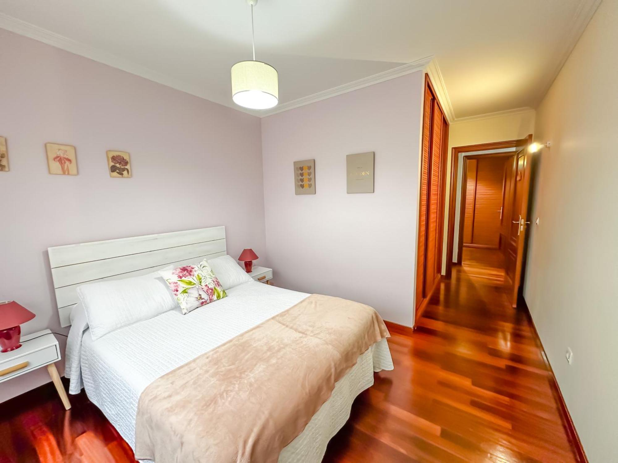 Apartamento Completo, Amplio, Muy Iluminado Y Con Plaza De Garaje Incluida. O Grove Luaran gambar
